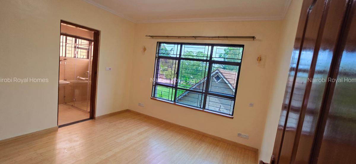5 Bed Townhouse with En Suite at Off James Gichuru - 20