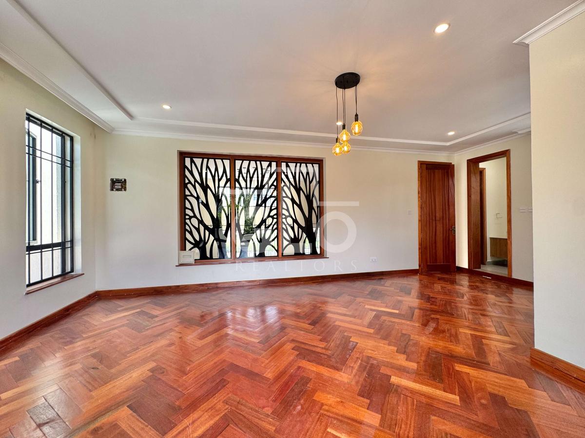6 Bed Villa with En Suite in Loresho - 15