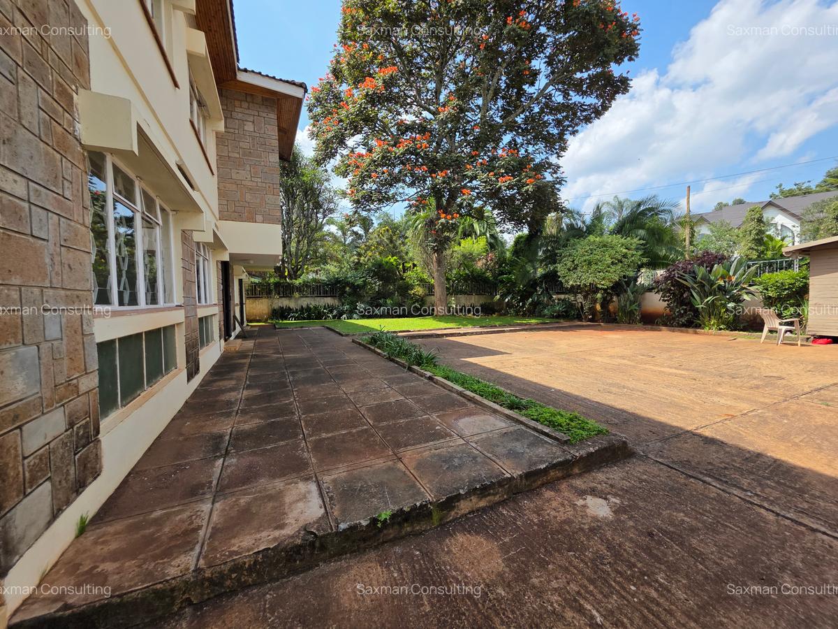 6 Bed House with Staff Quarters in Lake View - 20