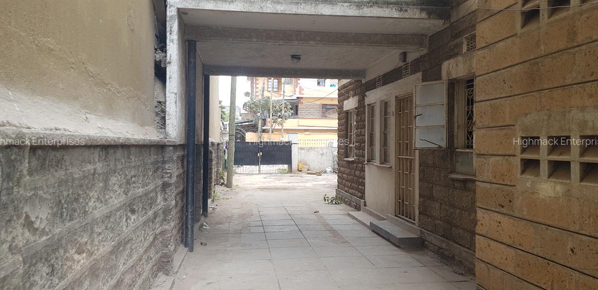 8 Bed Townhouse with En Suite at Ole Shapara Road - 5