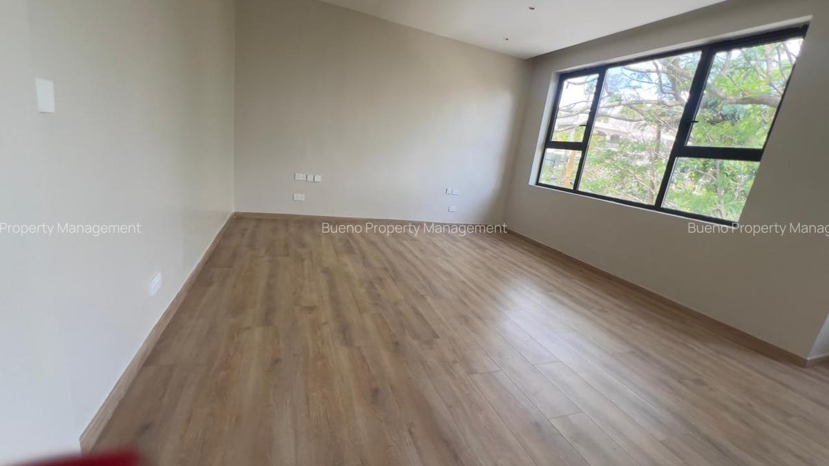 5 Bed Townhouse with En Suite in Lavington - 10