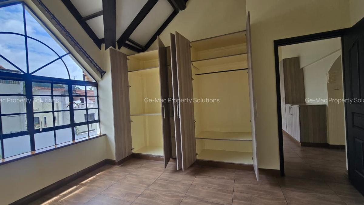 6 Bed Townhouse with En Suite in Lavington - 20