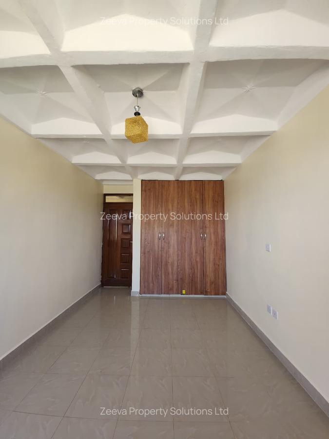 4 Bed House with En Suite in Runda - 12