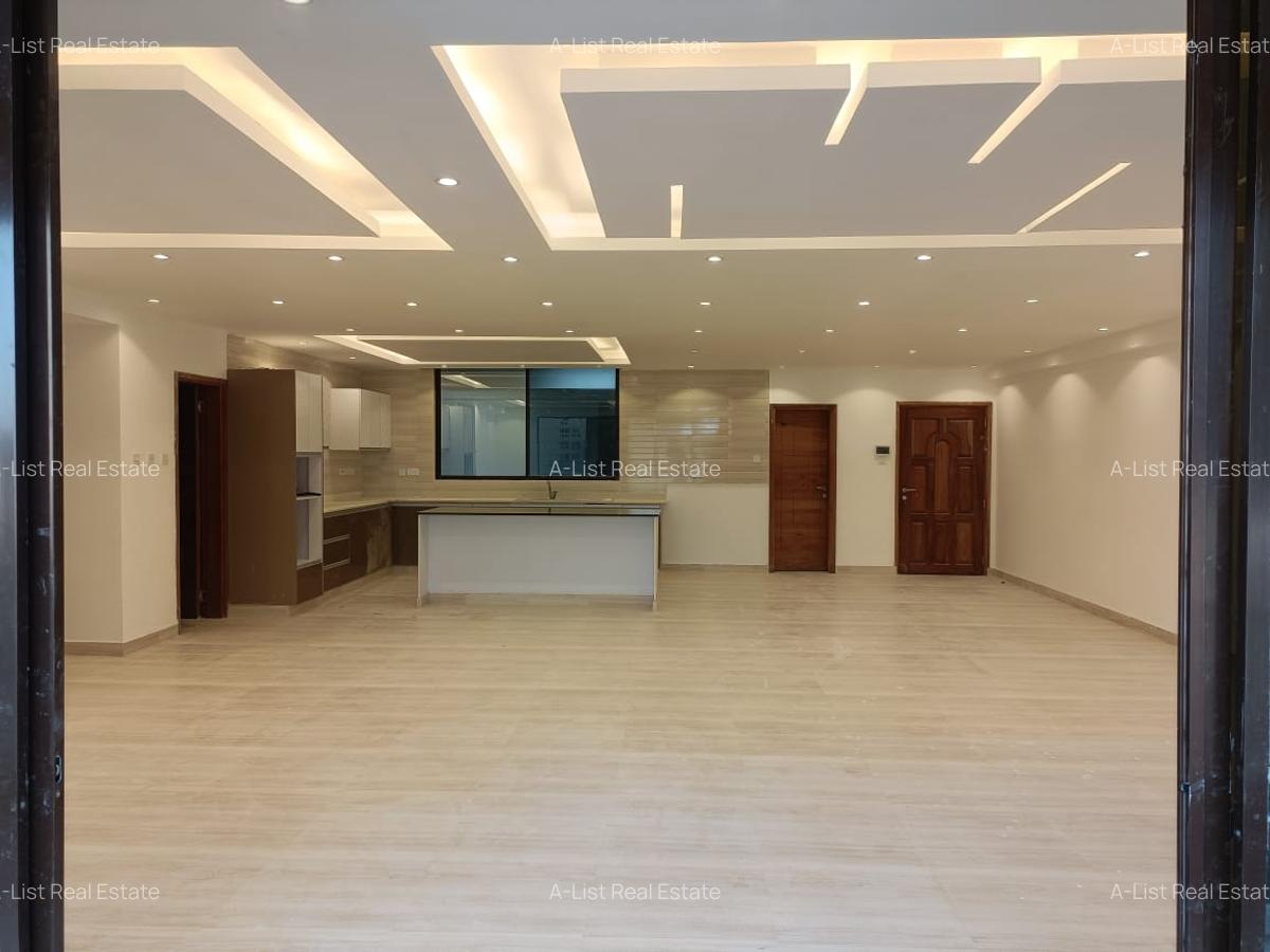4 Bed Apartment with En Suite at 1St Parklands - 3