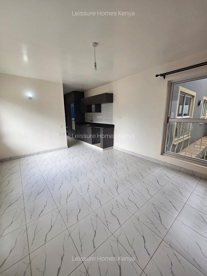 Studio Apartment with Swimming Pool at Bellevue - 4