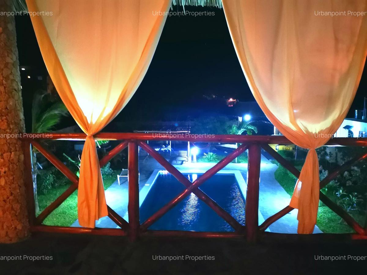 4 Bed Villa with En Suite in Watamu - 16