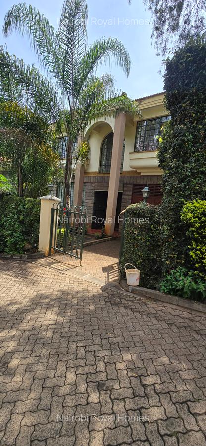 4 Bed Townhouse with En Suite at Brookside - 8