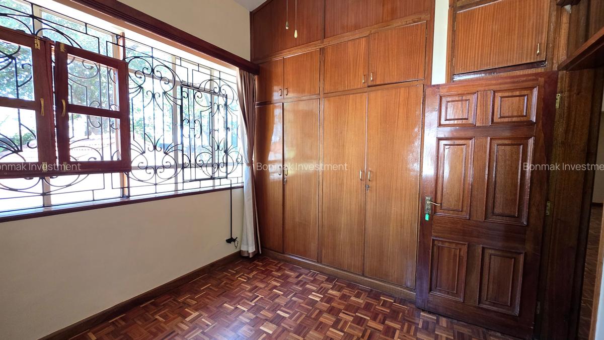 4 Bed House with En Suite at Nyari Central - 16