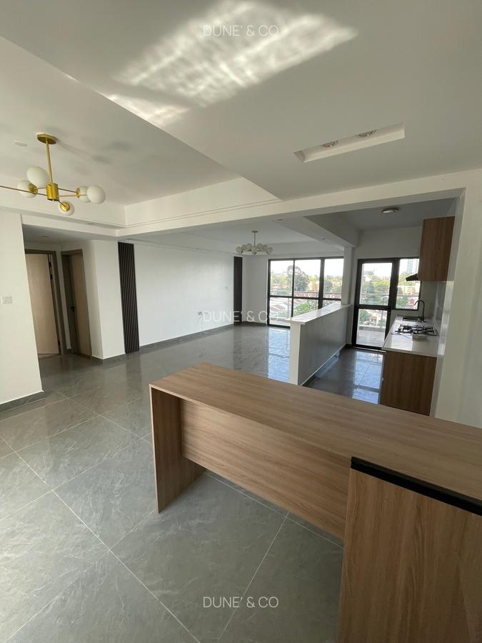 2 Bed Apartment with En Suite in Riverside - 2