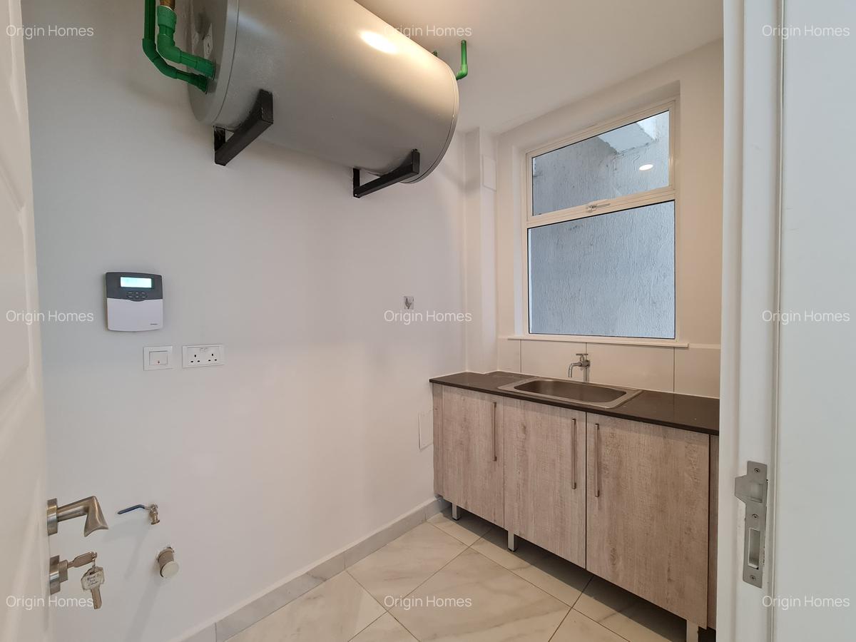 1 Bed Apartment with En Suite at Westlands - 6