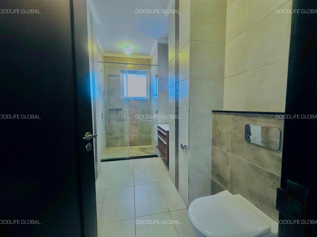 4 Bed Apartment with En Suite at General Mathenge - 13
