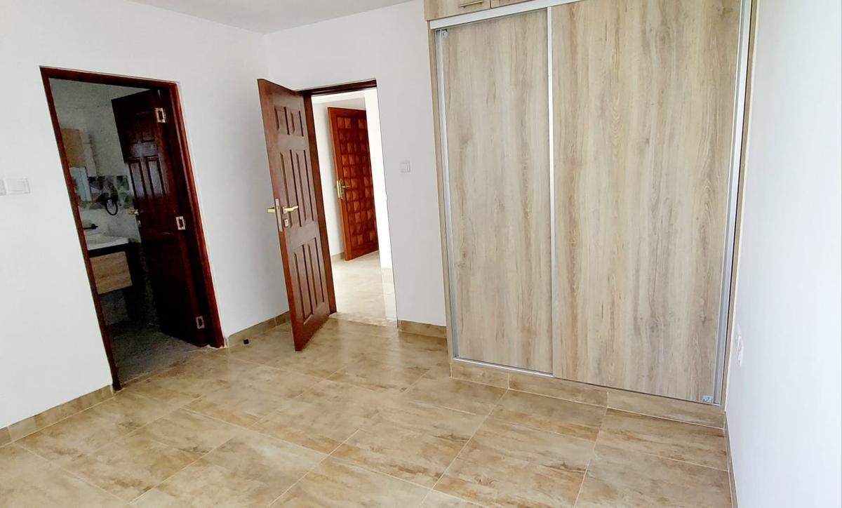 3 Bed Apartment with En Suite in General Mathenge - 9