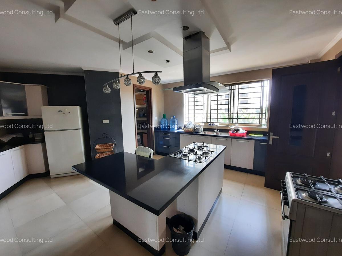 4 Bed Apartment with En Suite at Fourth Parklands - 6