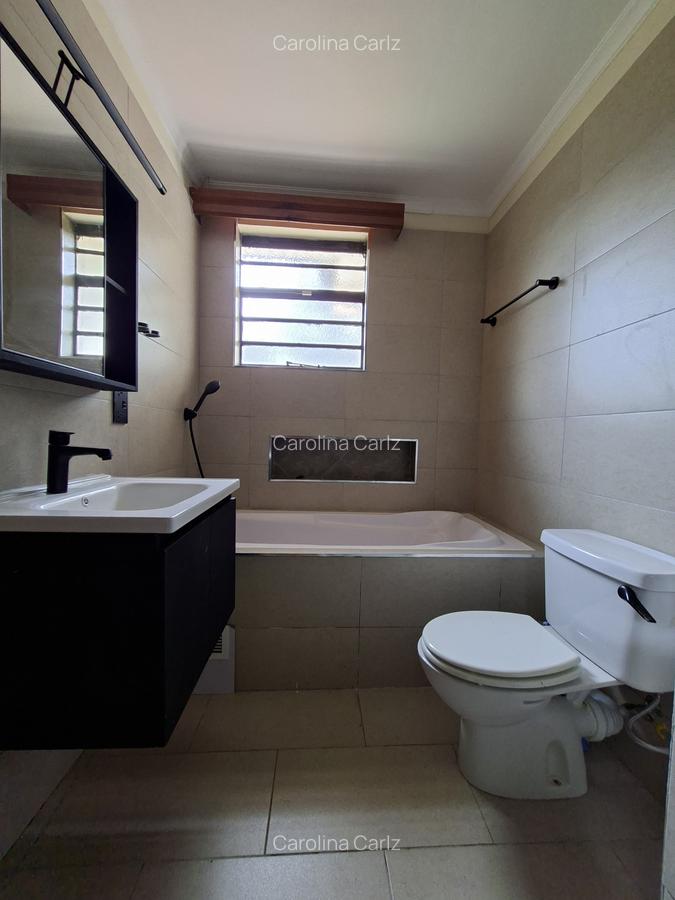 5 Bed Townhouse with En Suite at Nyari/Rossyln - 10