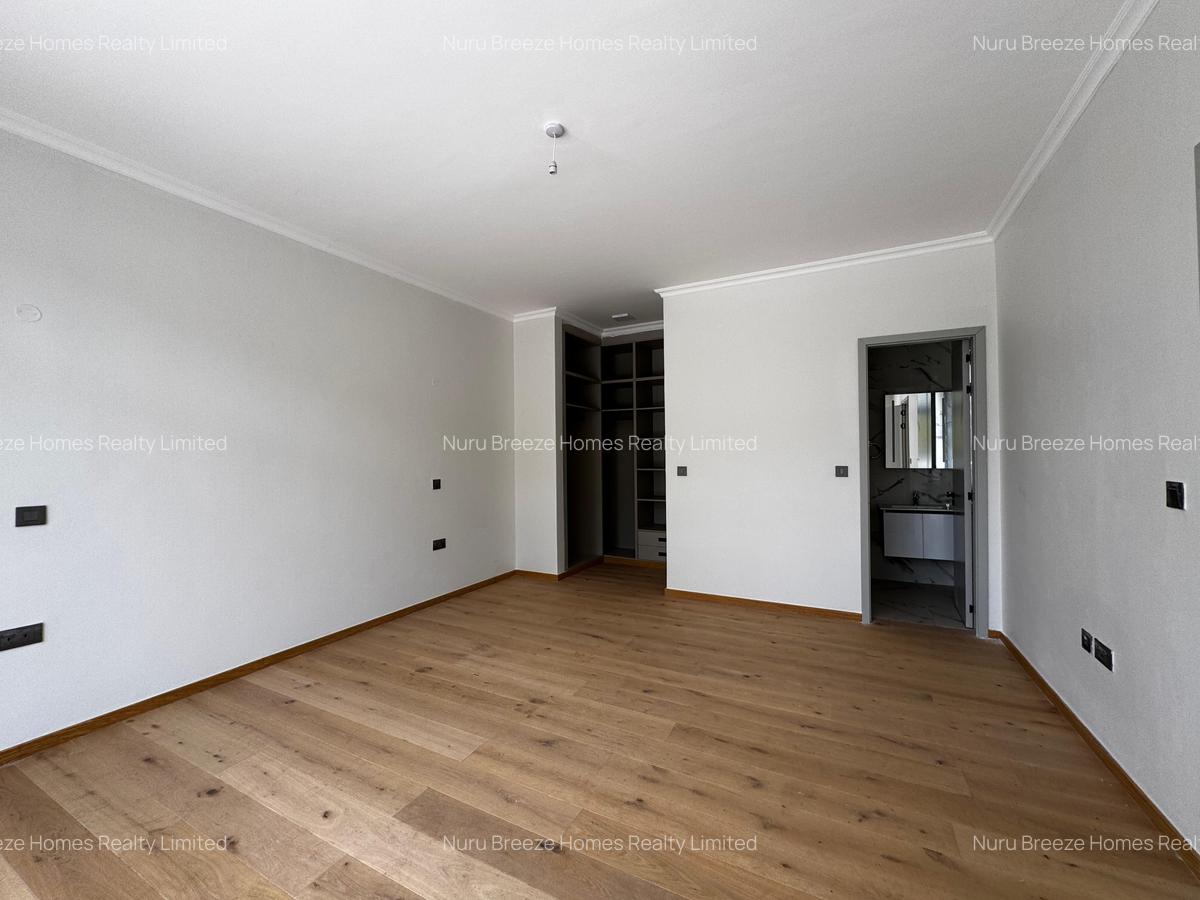 5 Bed Townhouse with En Suite in Lavington - 8