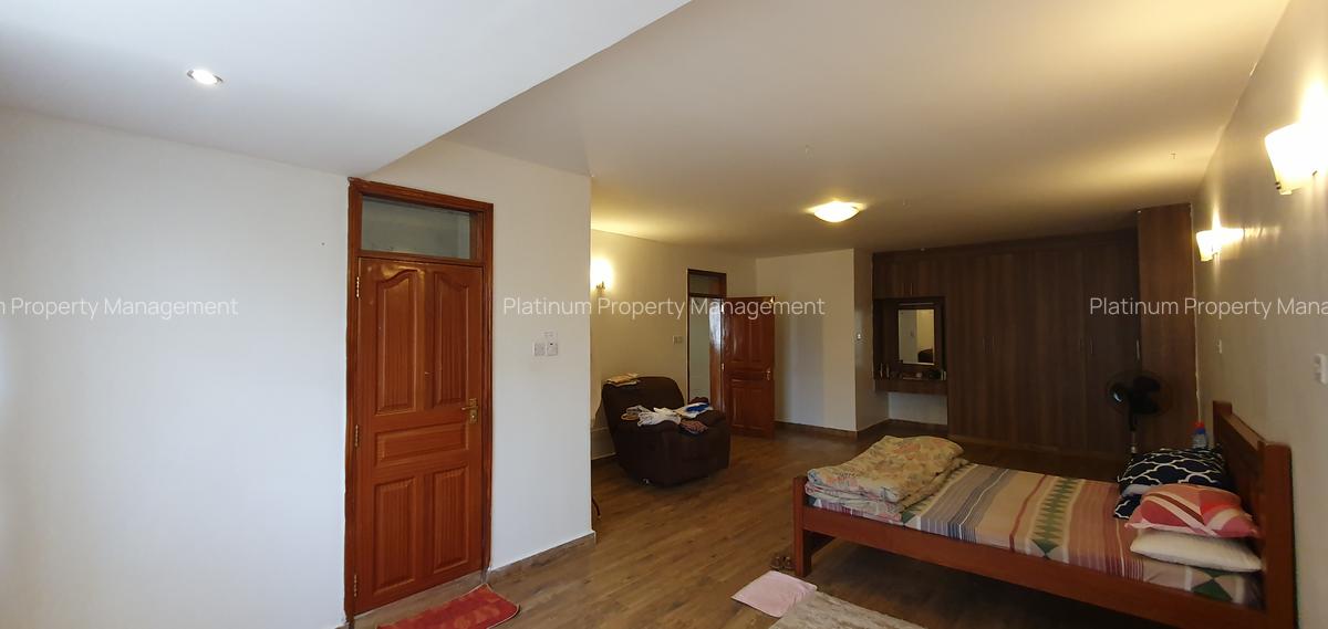 3 Bed Apartment with En Suite at Church Road - 11