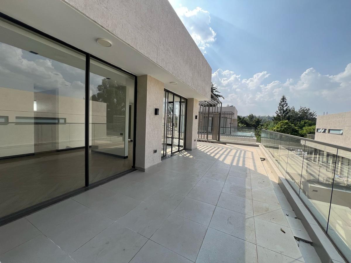 5 Bed Townhouse in Riverside - 10