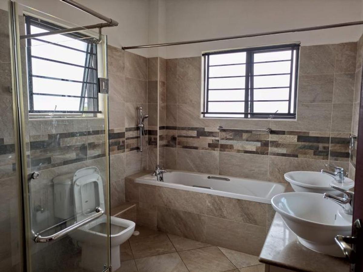 3 Bed Apartment with En Suite at Rhapta Rd - 4