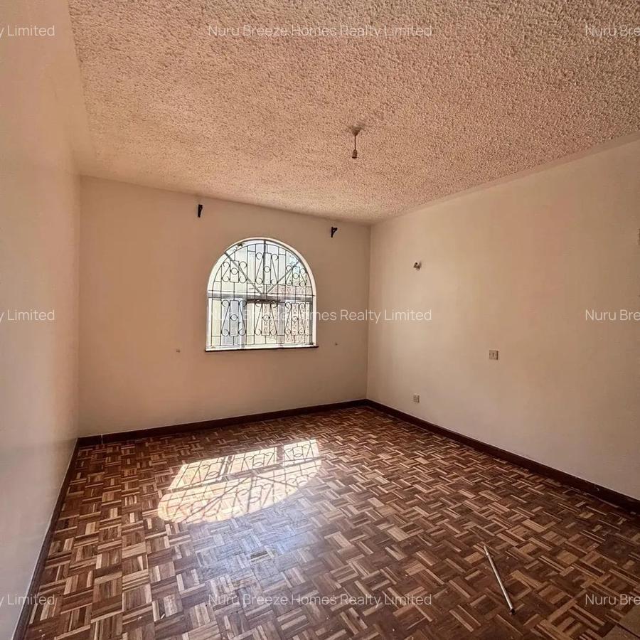 4 Bed Townhouse with En Suite in Westlands Area - 18