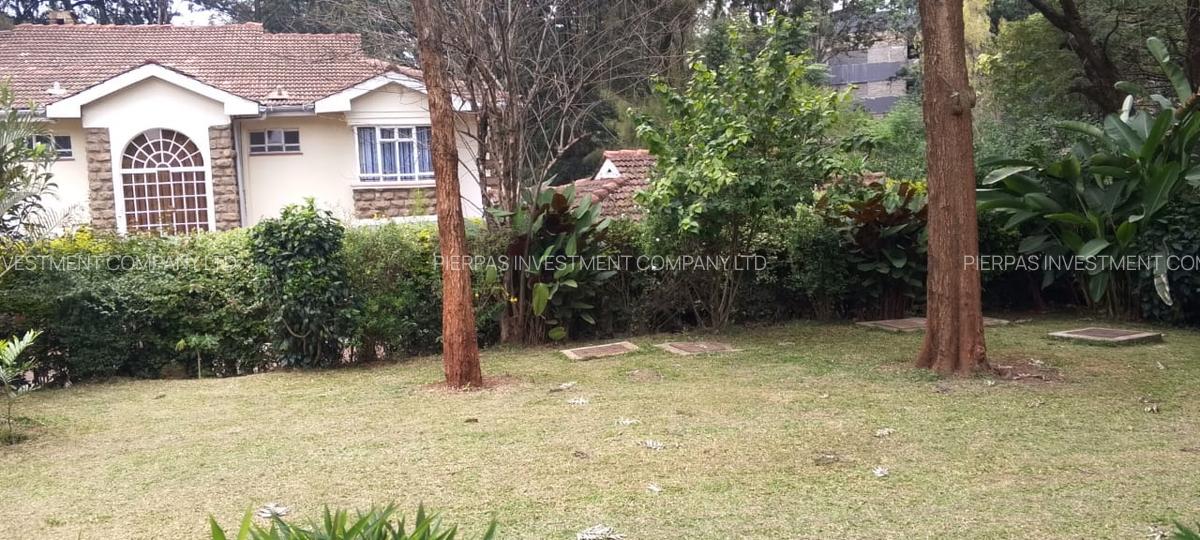 5 Bed Townhouse with En Suite in Lavington - 2