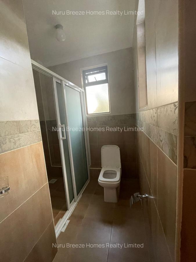 5 Bed Townhouse with En Suite in Lavington - 10