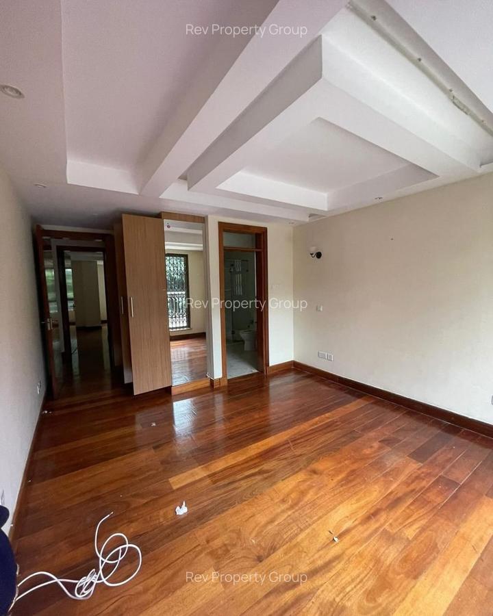 5 Bed Villa with En Suite in Lavington - 5