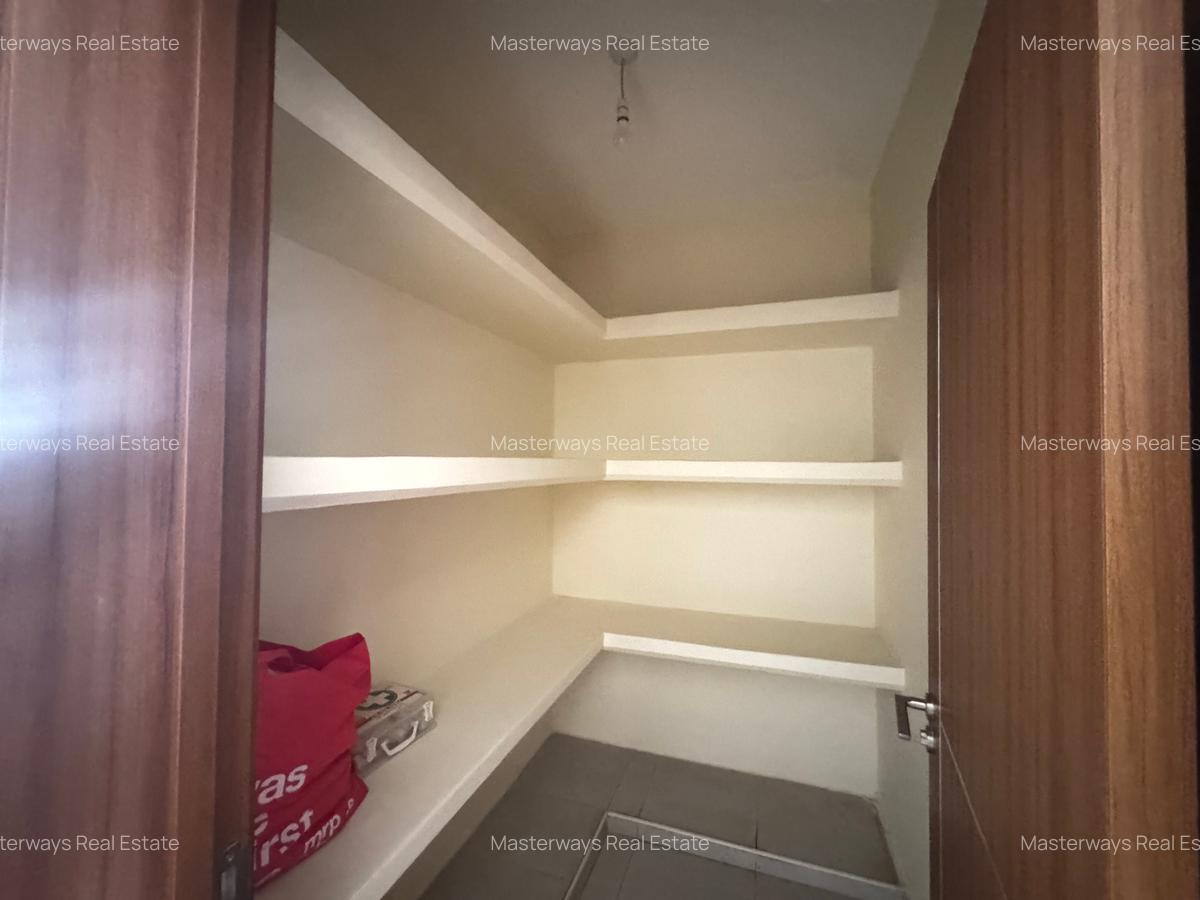 3 Bed Apartment with En Suite in Westlands Area - 15