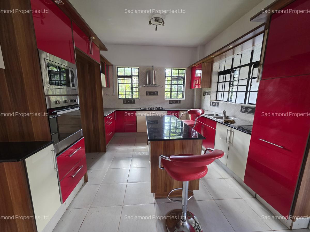4 Bed Townhouse with En Suite in Kitisuru - 2