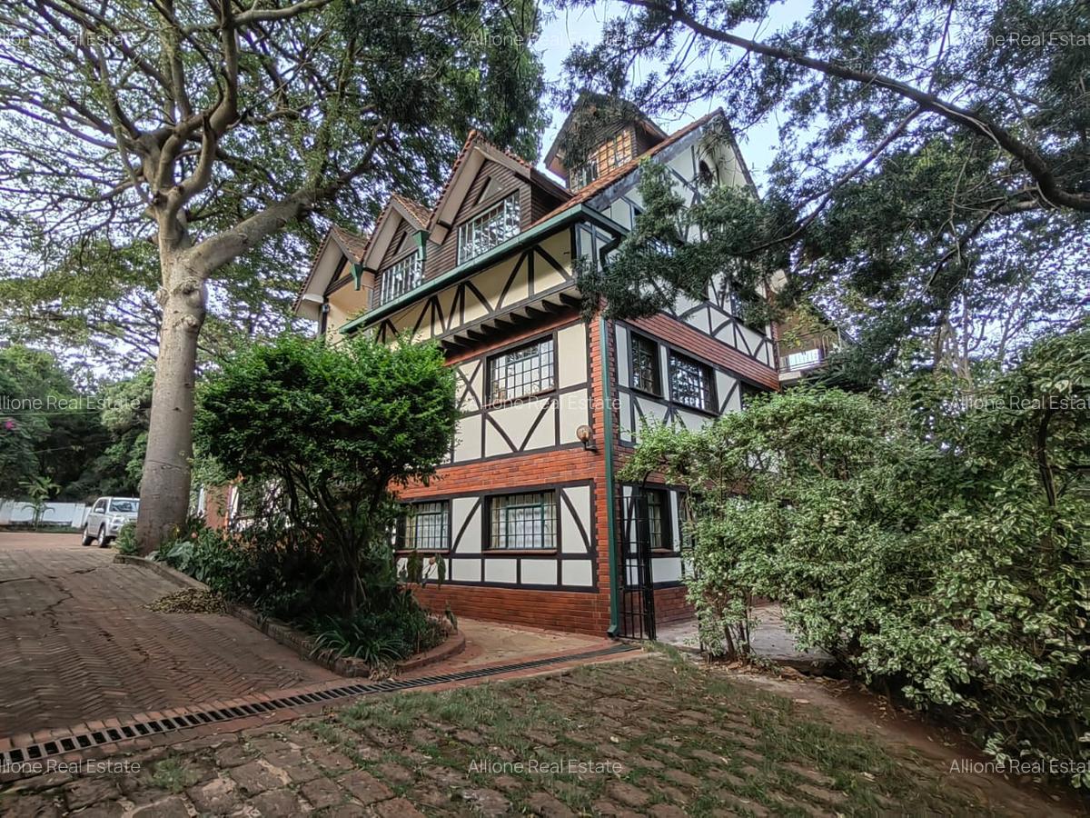 Furnished 2 Bed Apartment with Parking in Karen Hardy - 13