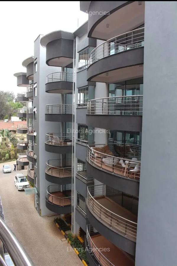 3 Bed Apartment with En Suite at Riverside Drive - 5