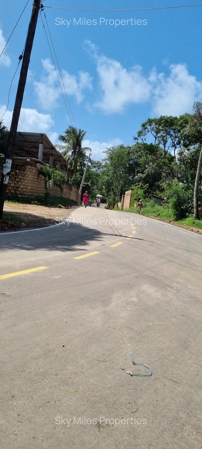 500 ft² Land at Kanamai - 5