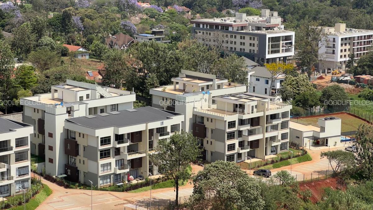 4 Bed Apartment with En Suite at Rosslyn - 4