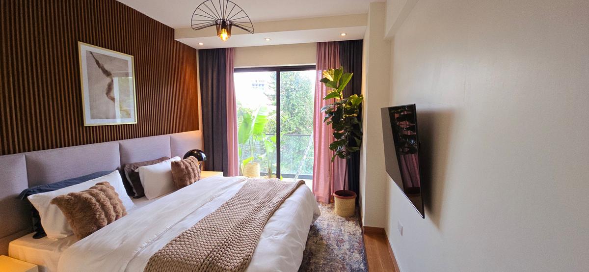 2 Bed Apartment with En Suite at Riverside Drive - 6