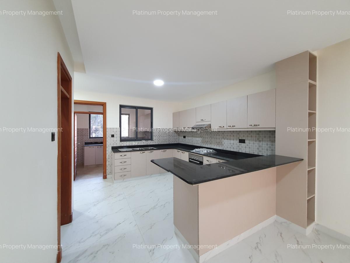 4 Bed Apartment with En Suite at 2Nd Parklands Avenue - 1