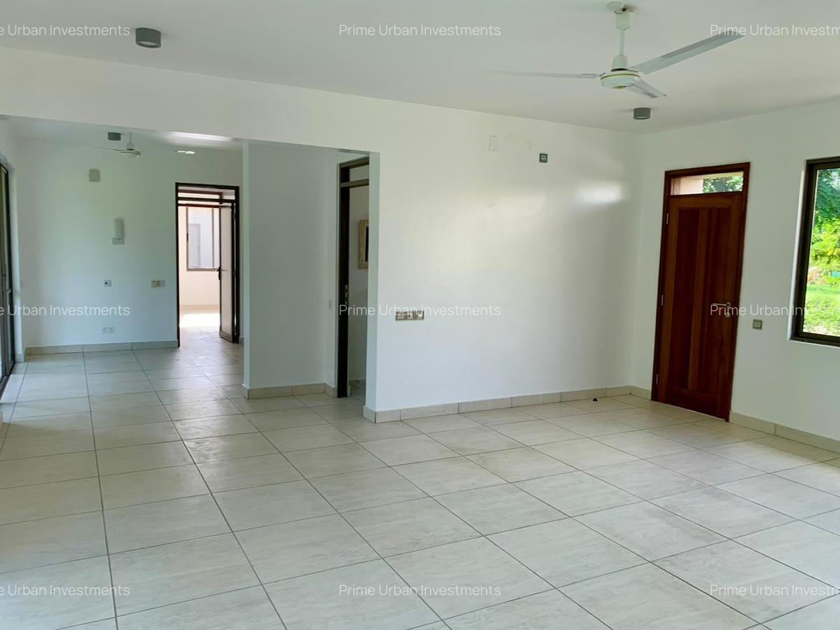3 Bed House with En Suite in Vipingo - 11