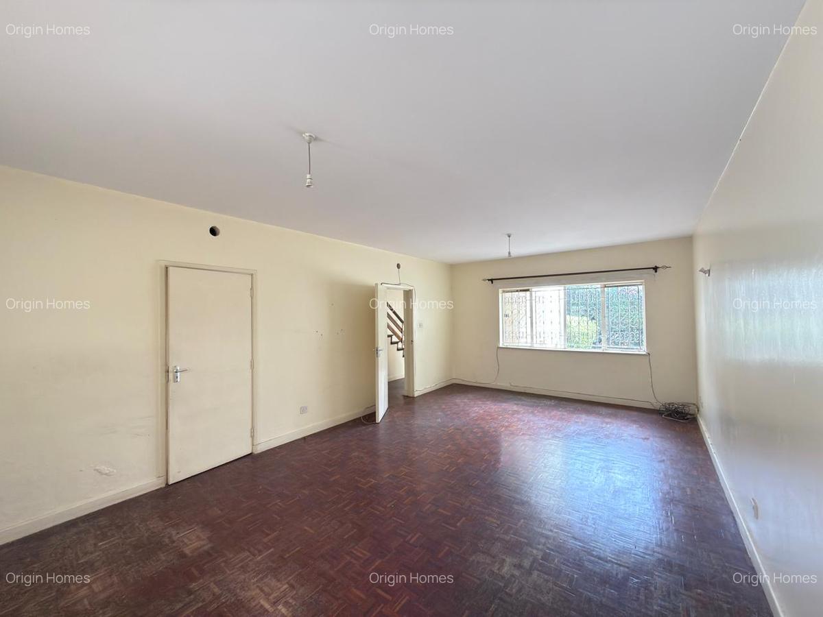 3 Bed Townhouse with En Suite at Brookside - 10