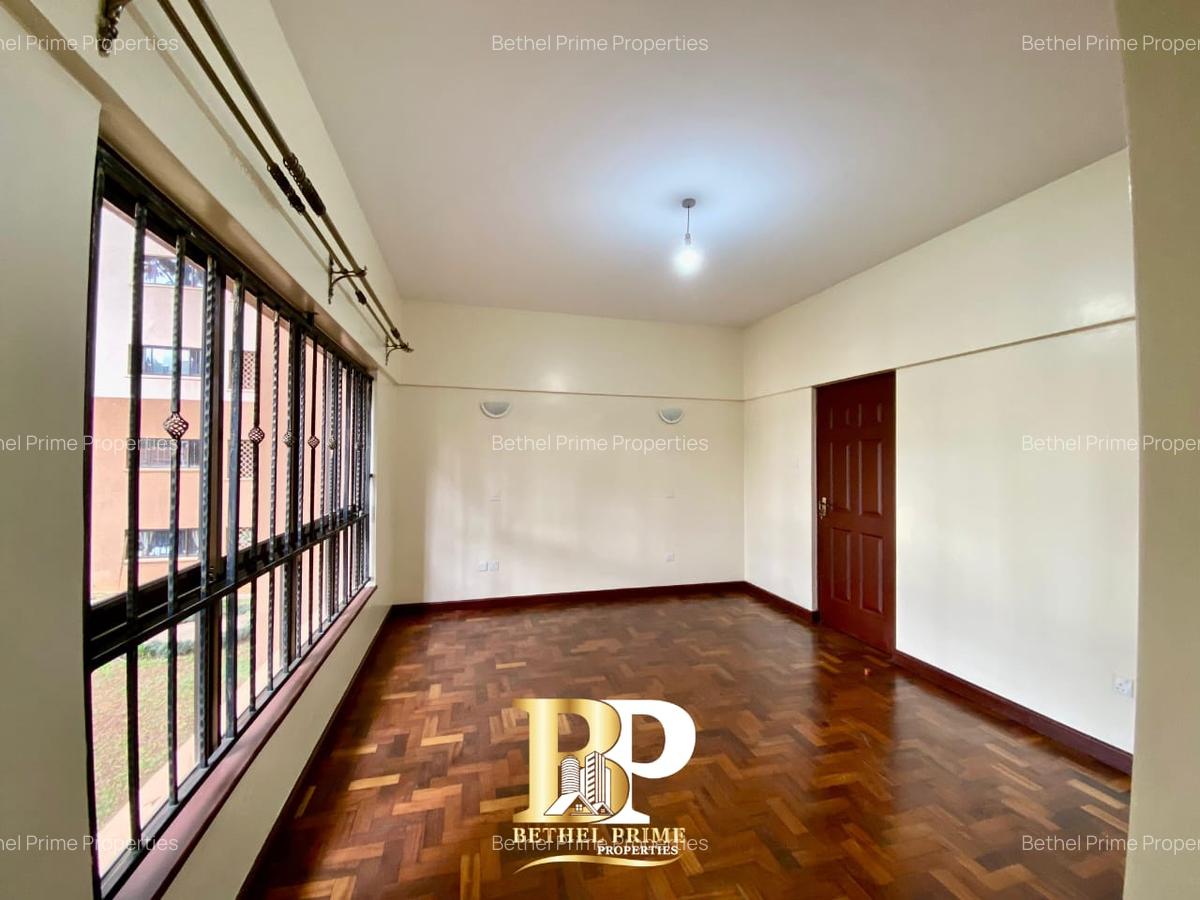 4 Bed Apartment with En Suite in Brookside - 19