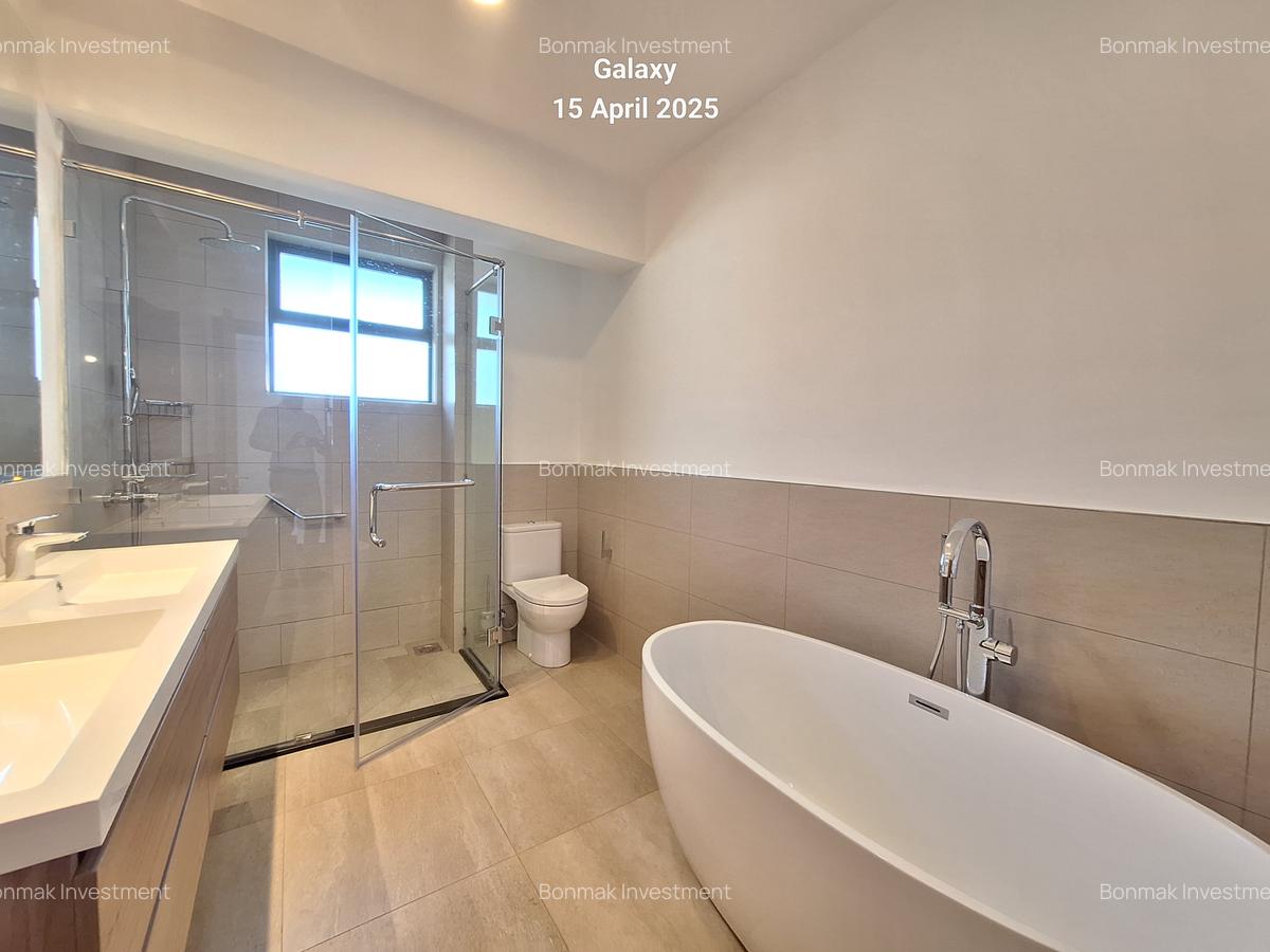 4 Bed Villa with En Suite at Rossylin Estate. - 15