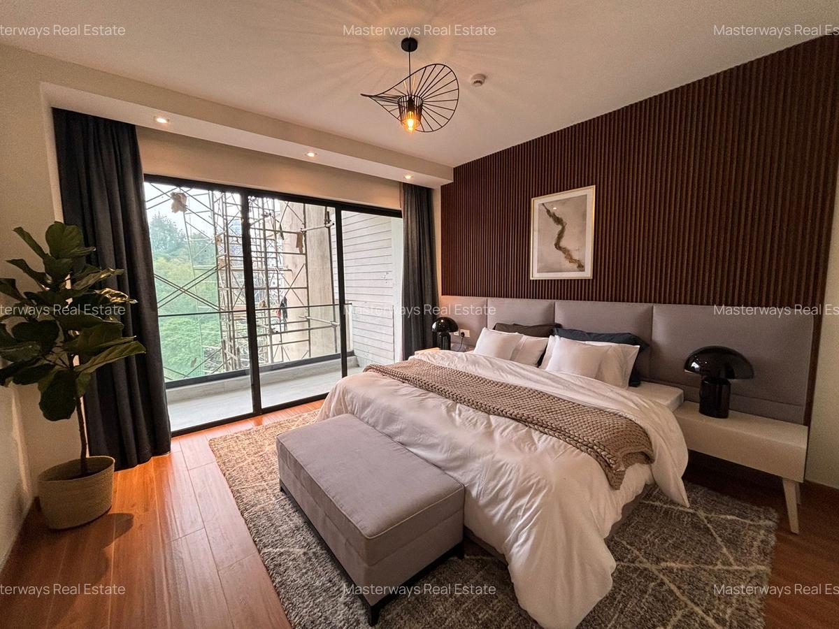 3 Bed Apartment with En Suite in Riverside - 5