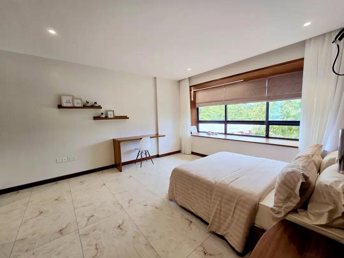 3 Bed Apartment with En Suite at Mbuuni Road - 10