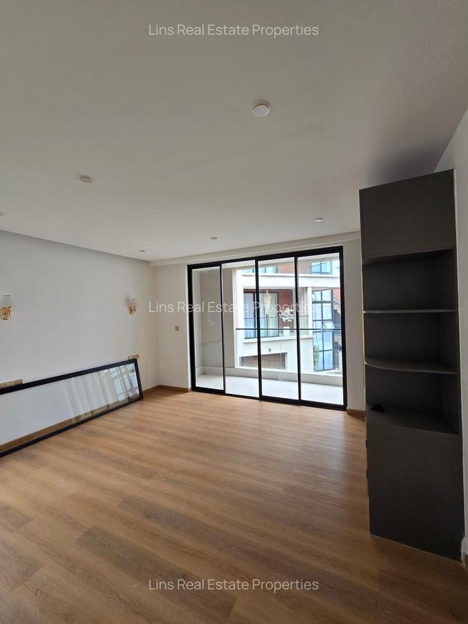 5 Bed Townhouse with En Suite in Lavington - 14