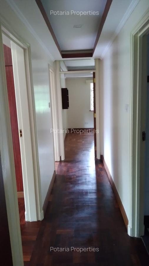 4 Bed House with En Suite in Muthaiga - 11