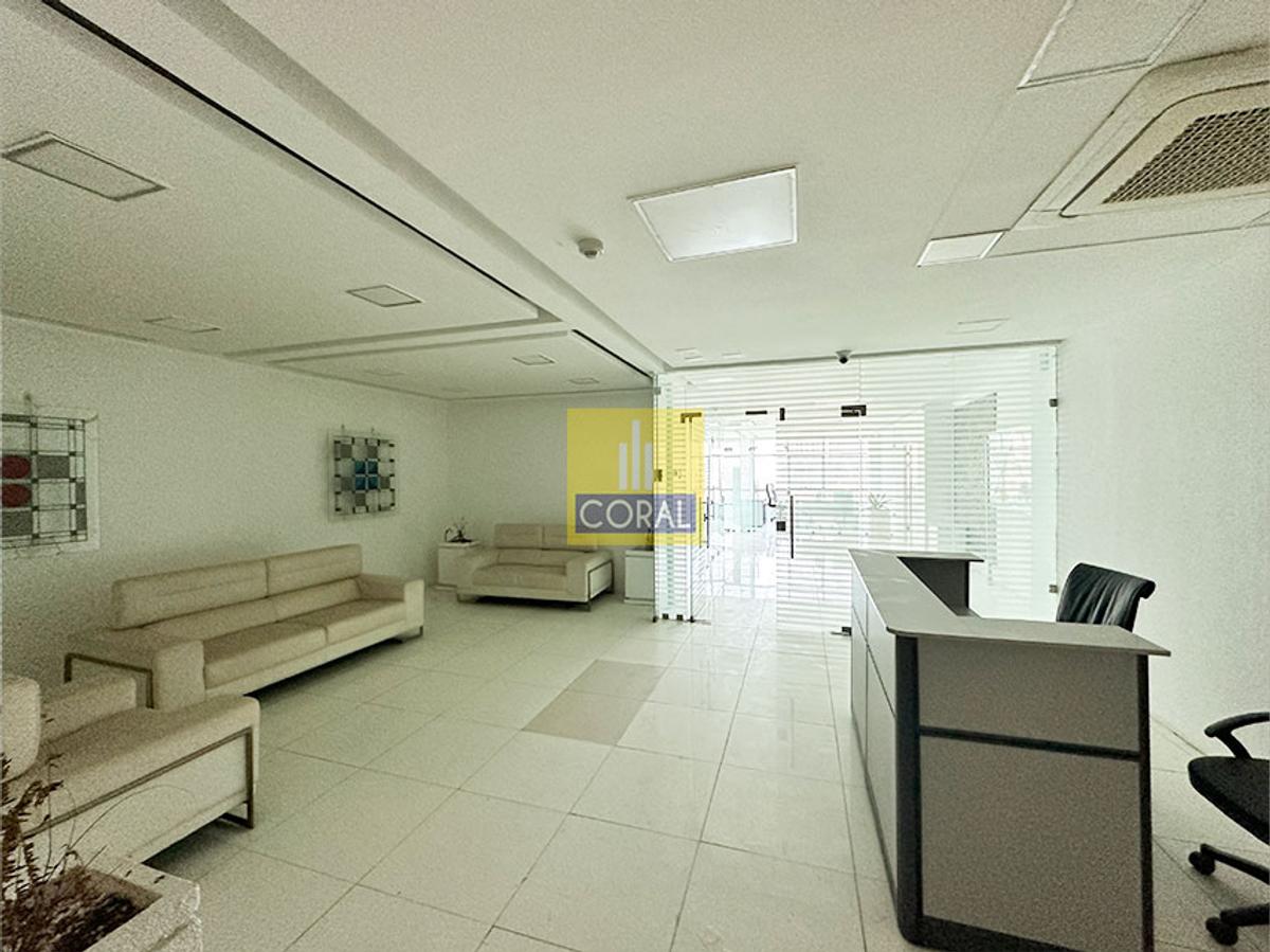 3,762 ft² Office in Westlands Area - 13