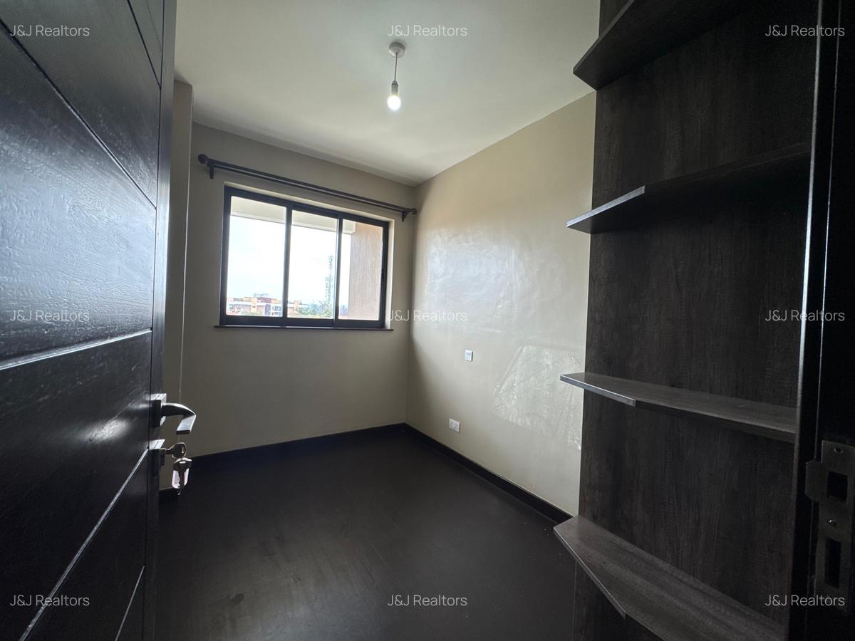 3 Bed Apartment with En Suite in Lavington - 11