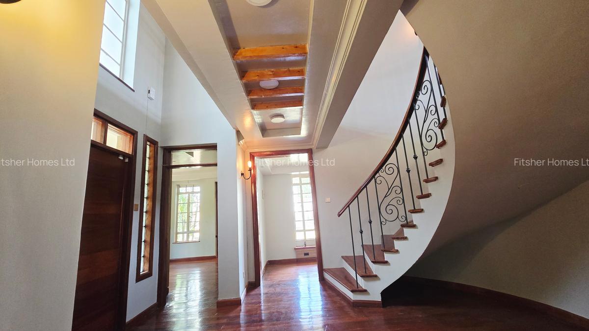 4 Bed House with En Suite in Runda - 6