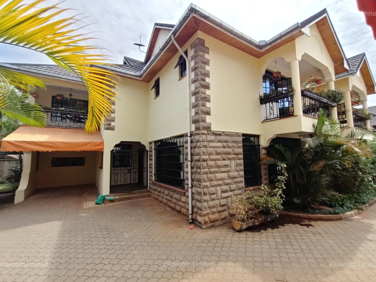 5 Bed Townhouse with En Suite in Lavington - 2