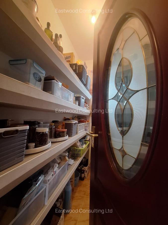 3 Bed Apartment with En Suite at Lantana Road - 15