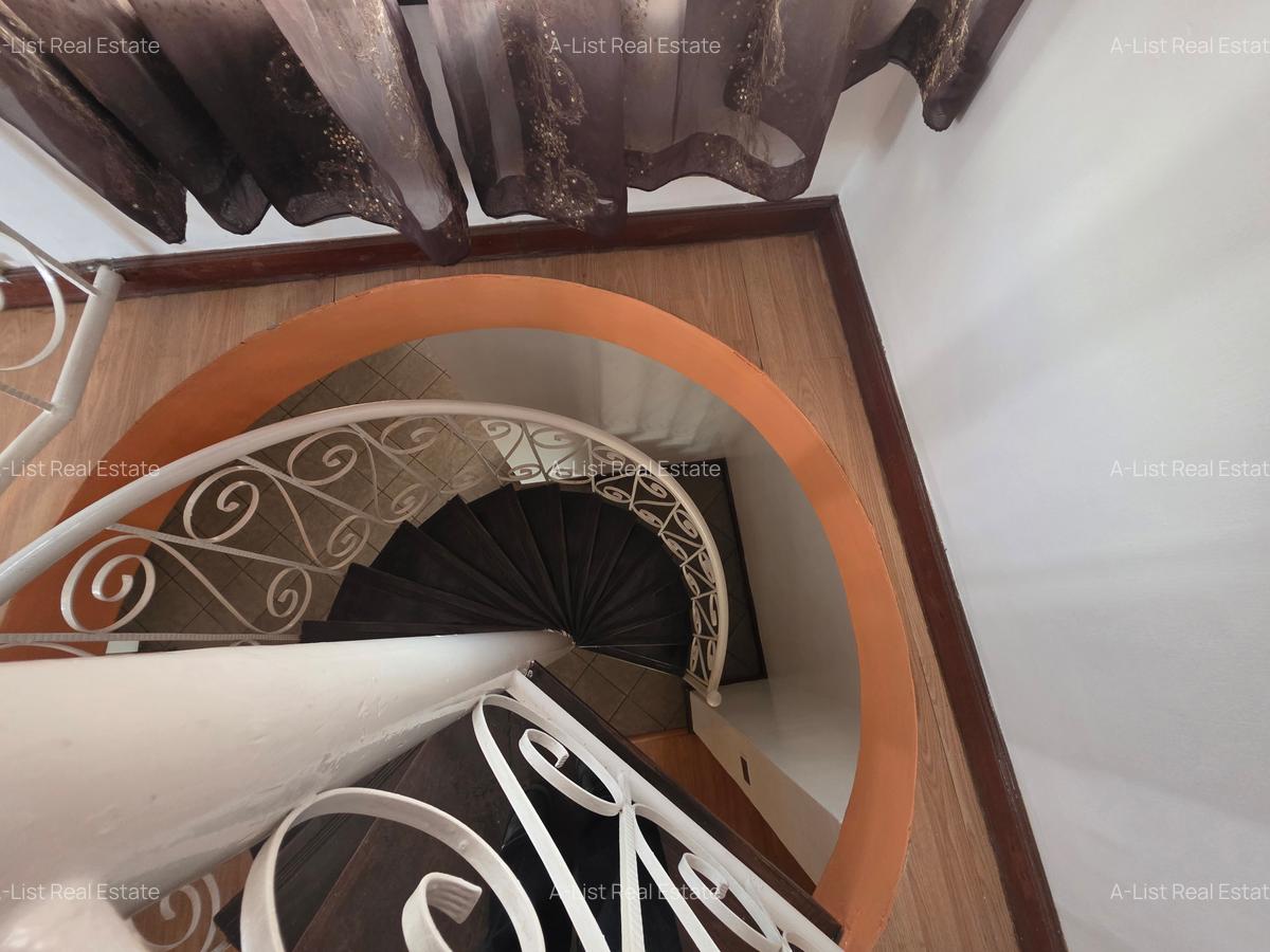 4 Bed Apartment with En Suite at Lavington - 14