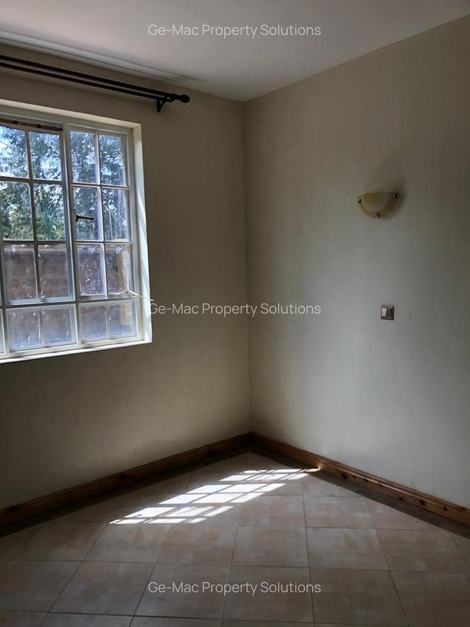2 Bed Apartment with En Suite in Kiambu Road - 12