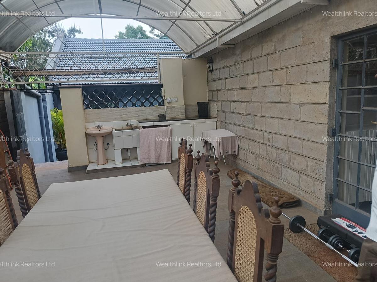 3 Bed House with Garden at Nyari - 10